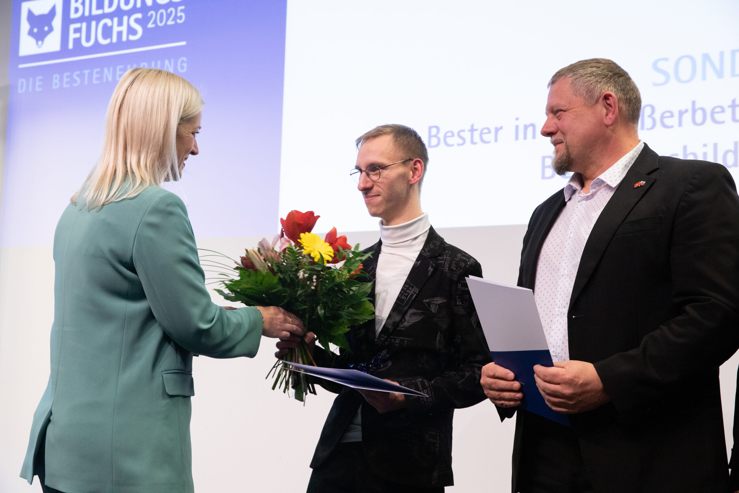 IMG_4280 feierliche Übergabe des Bildungsfuchses